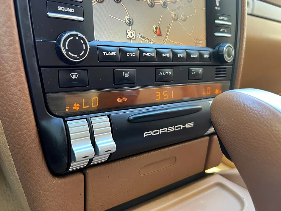 2009 Porsche 955/957 Cayenne - Image 12 of 17