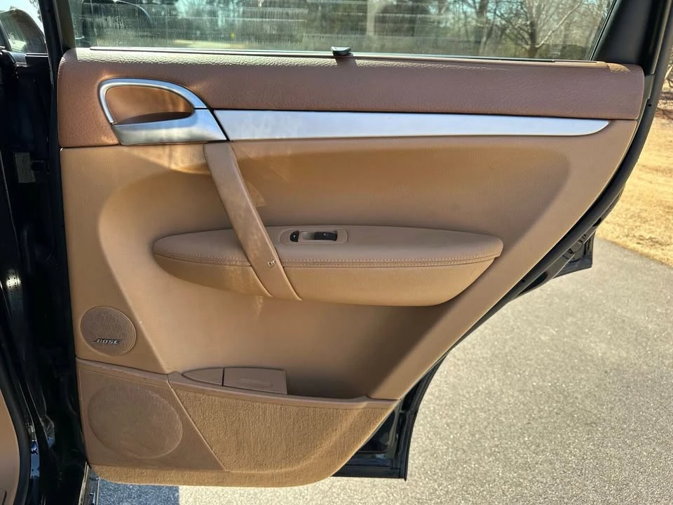 2009 Porsche 955/957 Cayenne GTS - Image 18 of 20