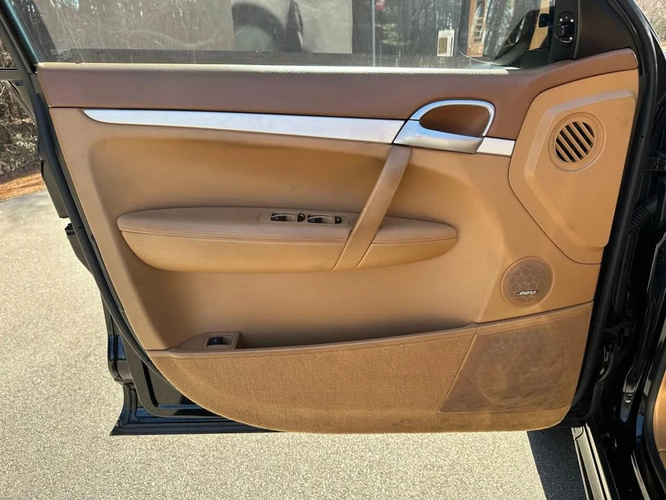 2009 Porsche 955/957 Cayenne GTS - Image 11 of 20