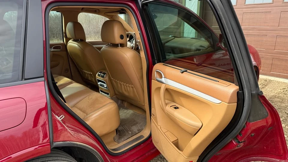 2009 Porsche 955/957 Cayenne GTS - Image 9 of 11