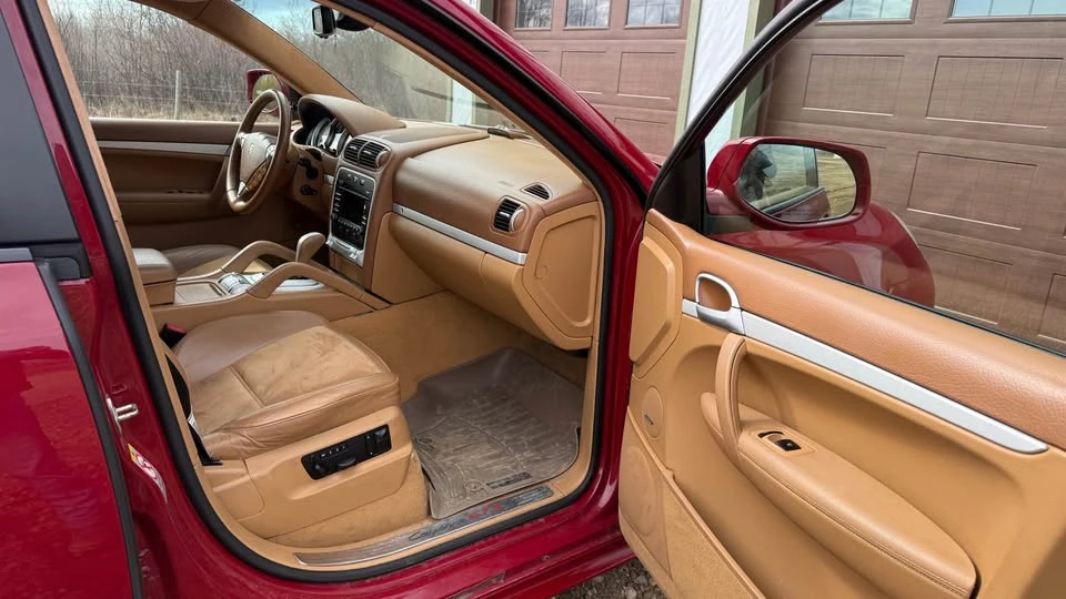 2009 Porsche 955/957 Cayenne GTS - Image 8 of 11