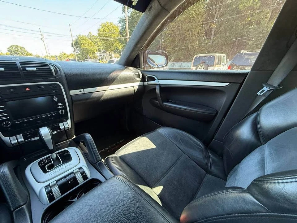 2009 Porsche 955/957 Cayenne GTS - Image 11 of 20