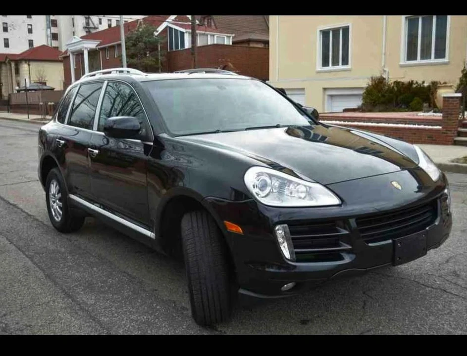 2009 Porsche 955/957 Cayenne GTS - Image 2 of 12