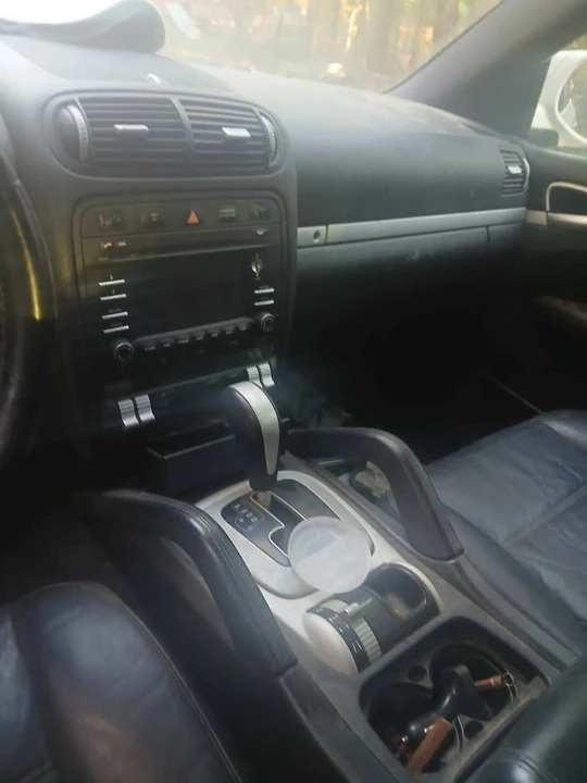 2009 Porsche 955/957 Cayenne S - Image 6 of 11