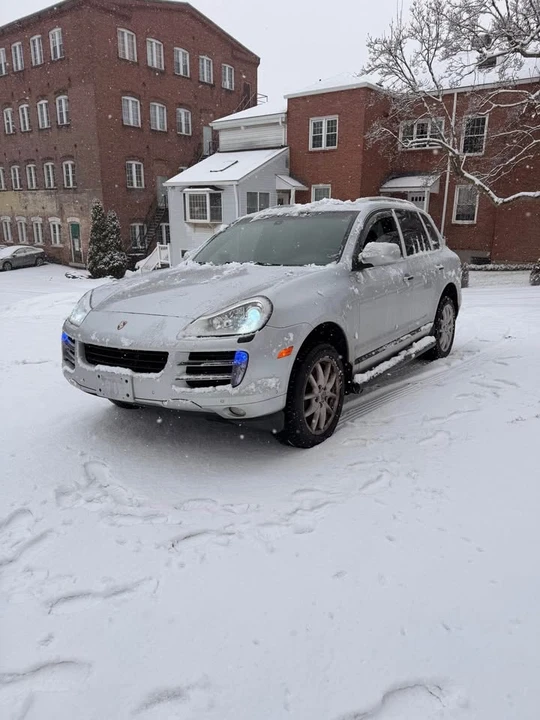 2009 Porsche 955/957 Cayenne S - Image 2 of 16