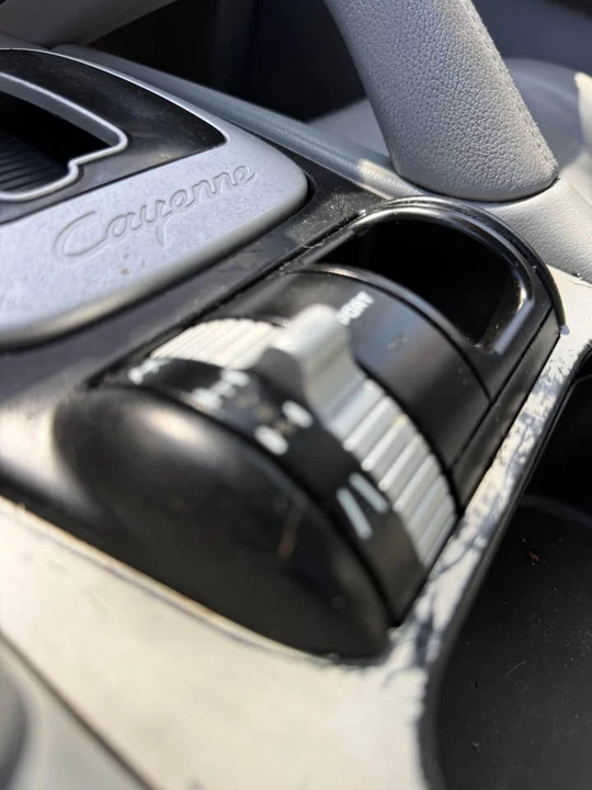 2009 Porsche 955/957 Cayenne S - Image 18 of 19