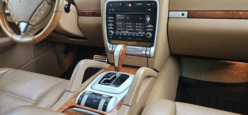 2009 Porsche 955/957 Cayenne S - Image 14 of 20