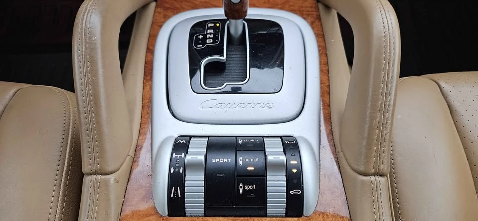 2009 Porsche 955/957 Cayenne S - Image 13 of 20