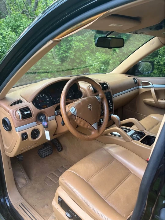 2009 Porsche 955/957 Cayenne S - Image 10 of 11