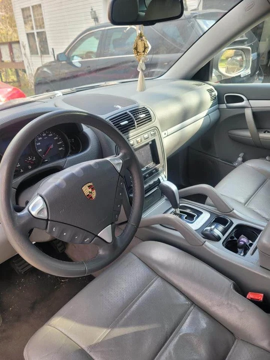 2009 Porsche 955/957 Cayenne - Image 8 of 16