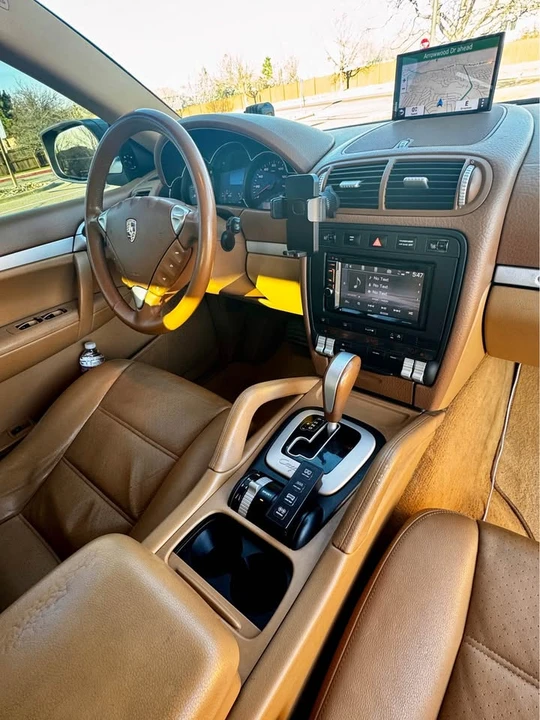 2009 Porsche 955/957 Cayenne - Image 14 of 17