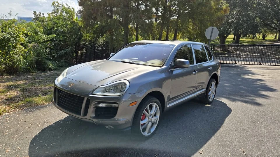 2009 Porsche 955/957 Cayenne Turbo - Image 2 of 10