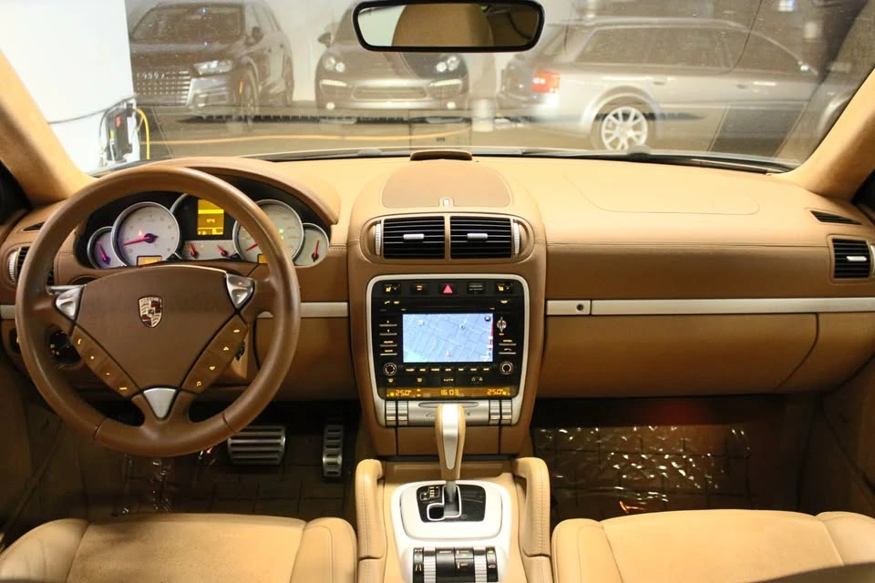 2009 Porsche 955/957 Cayenne GTS - Image 9 of 11