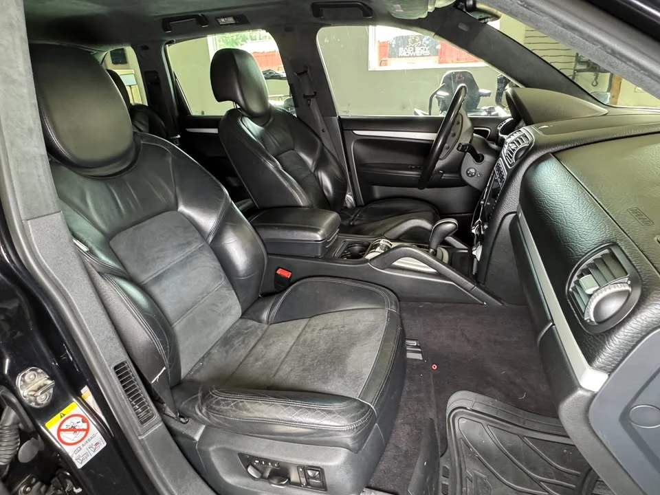 2009 Porsche 955/957 Cayenne GTS - Image 16 of 20