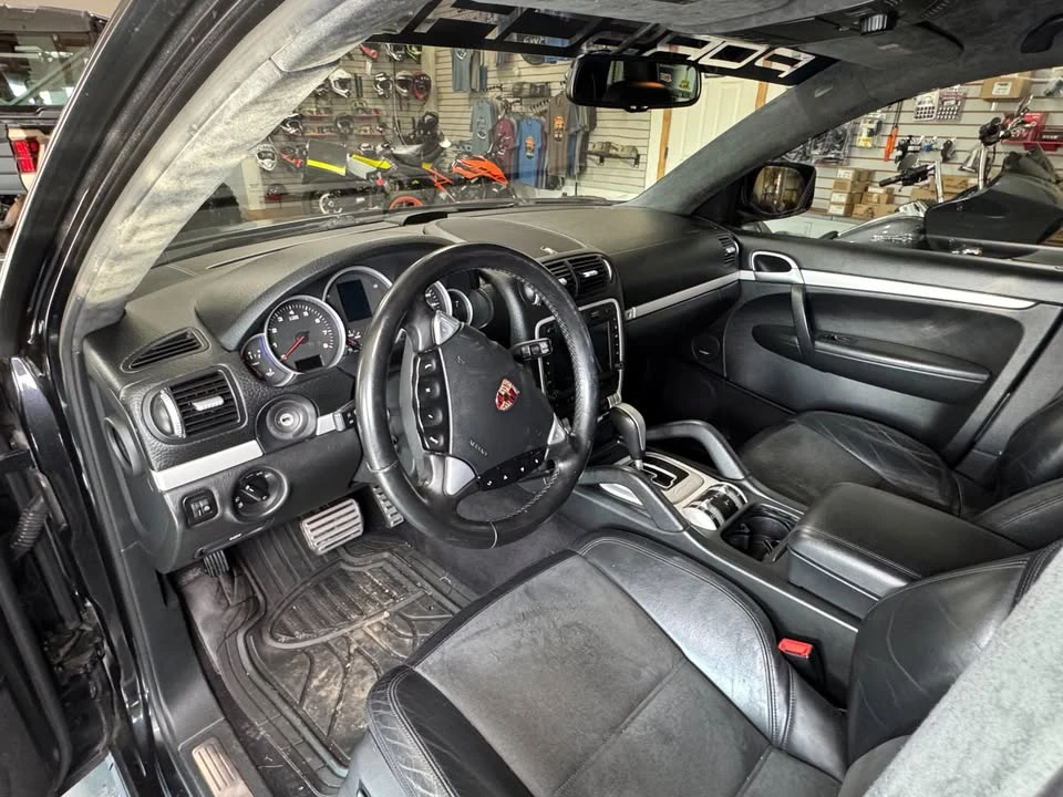 2009 Porsche 955/957 Cayenne GTS - Image 11 of 20