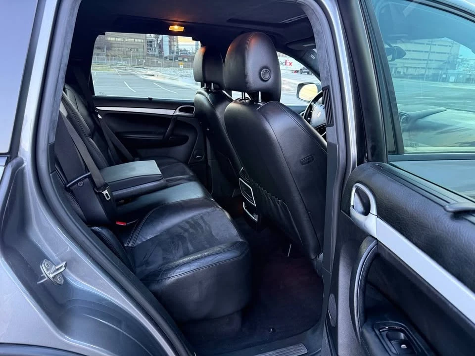 2009 Porsche 955/957 Cayenne GTS - Image 12 of 17