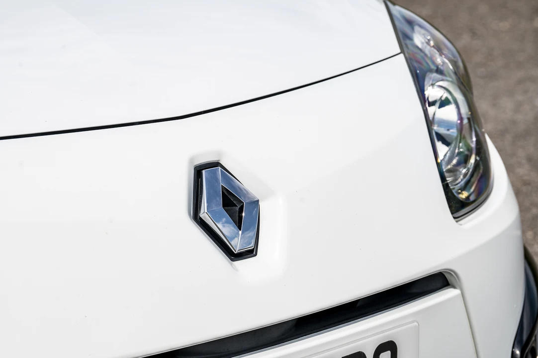 2009 Renault - Image 20 of 31