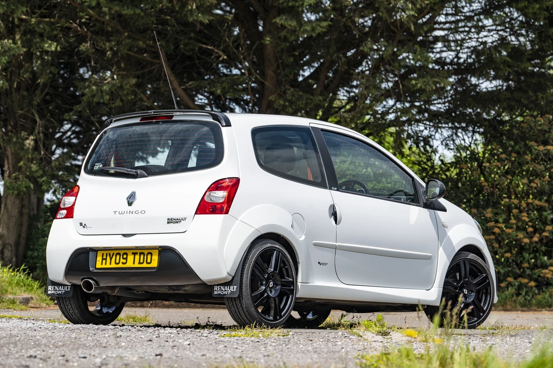 2009 Renault - Image 14 of 31