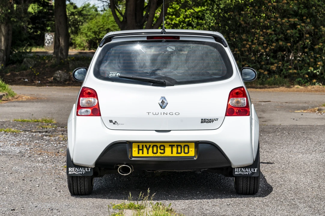 2009 Renault - Image 7 of 31