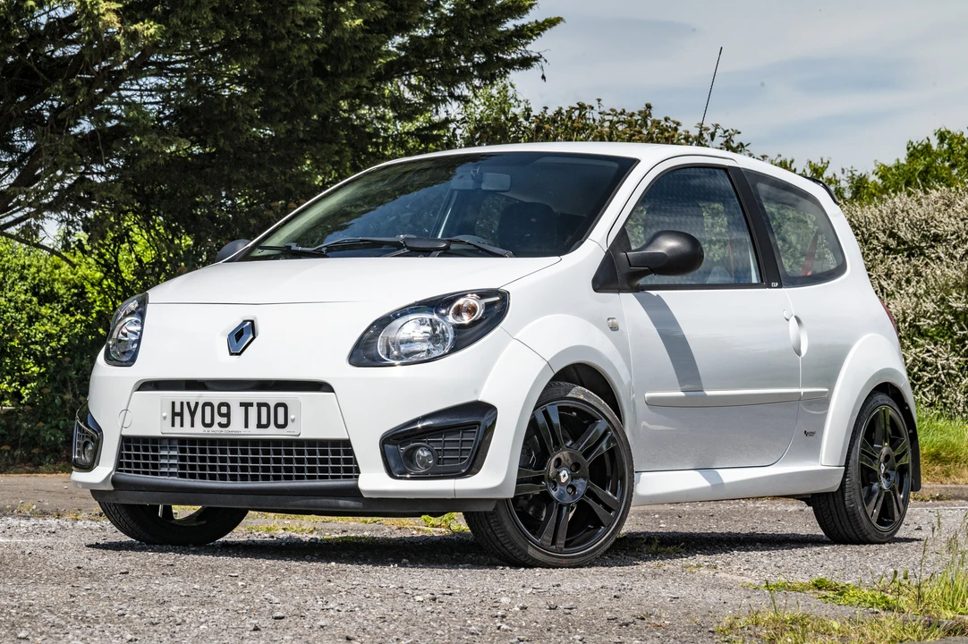 2009 Renault - Image 10 of 31