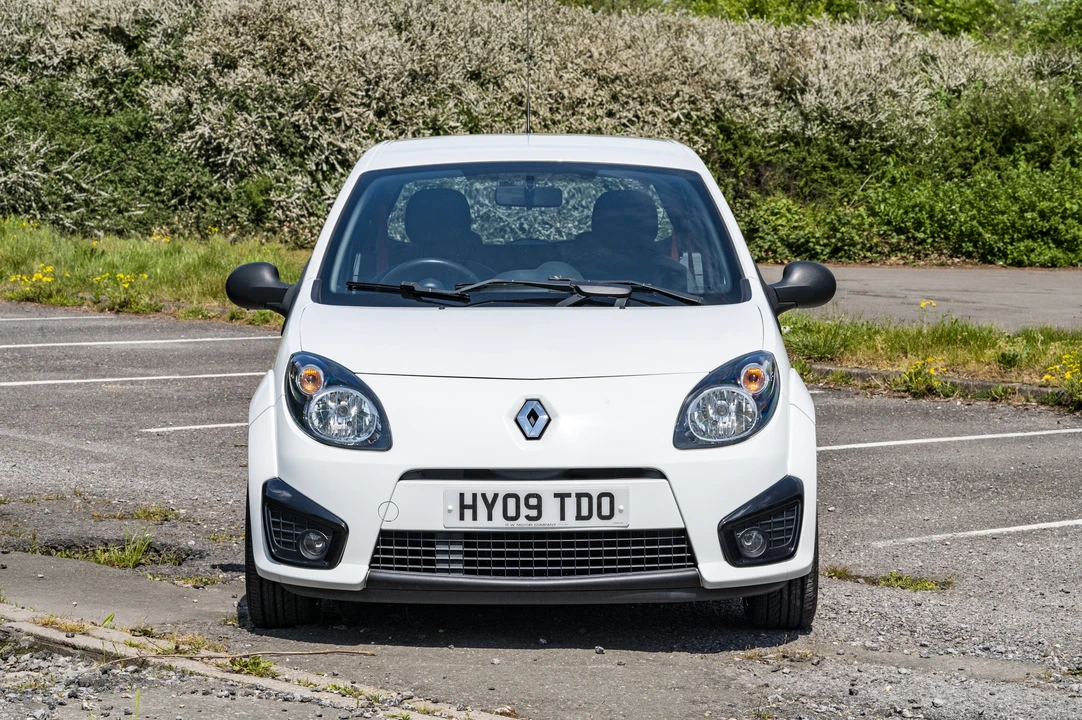 2009 Renault - Image 11 of 31