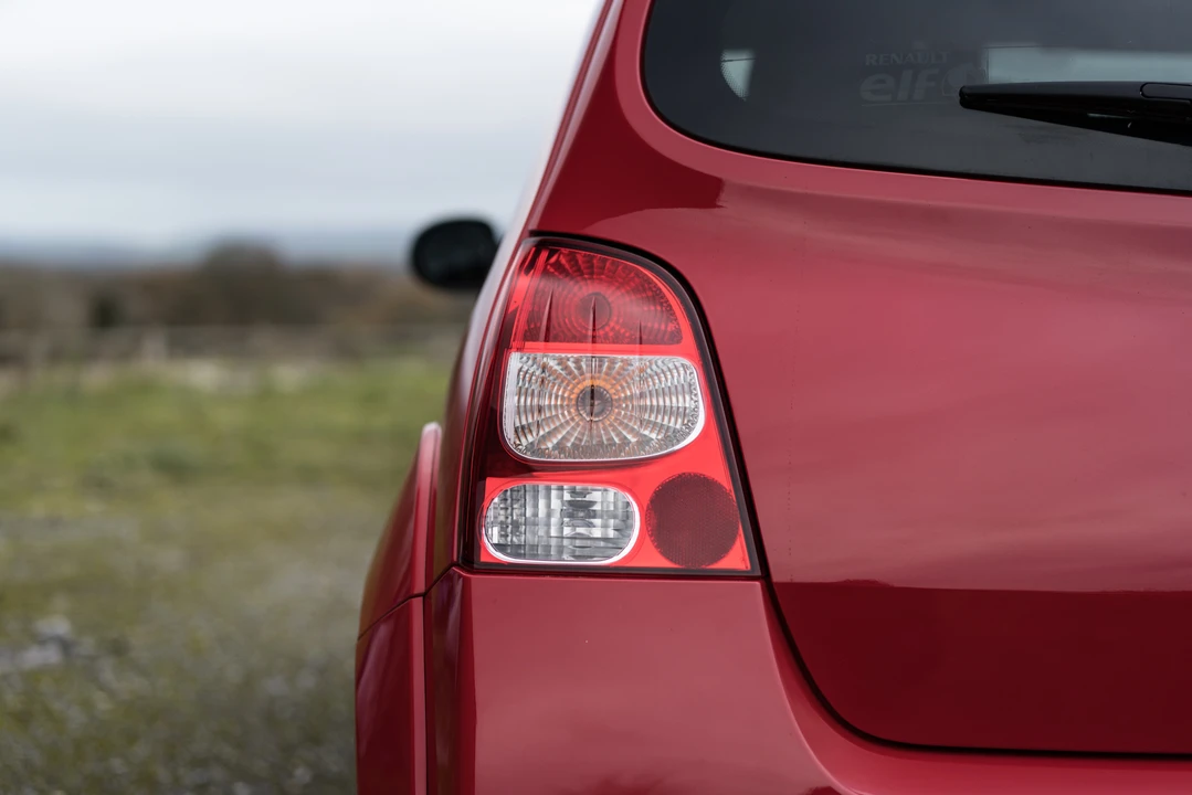 2009 Renault - Image 26 of 31