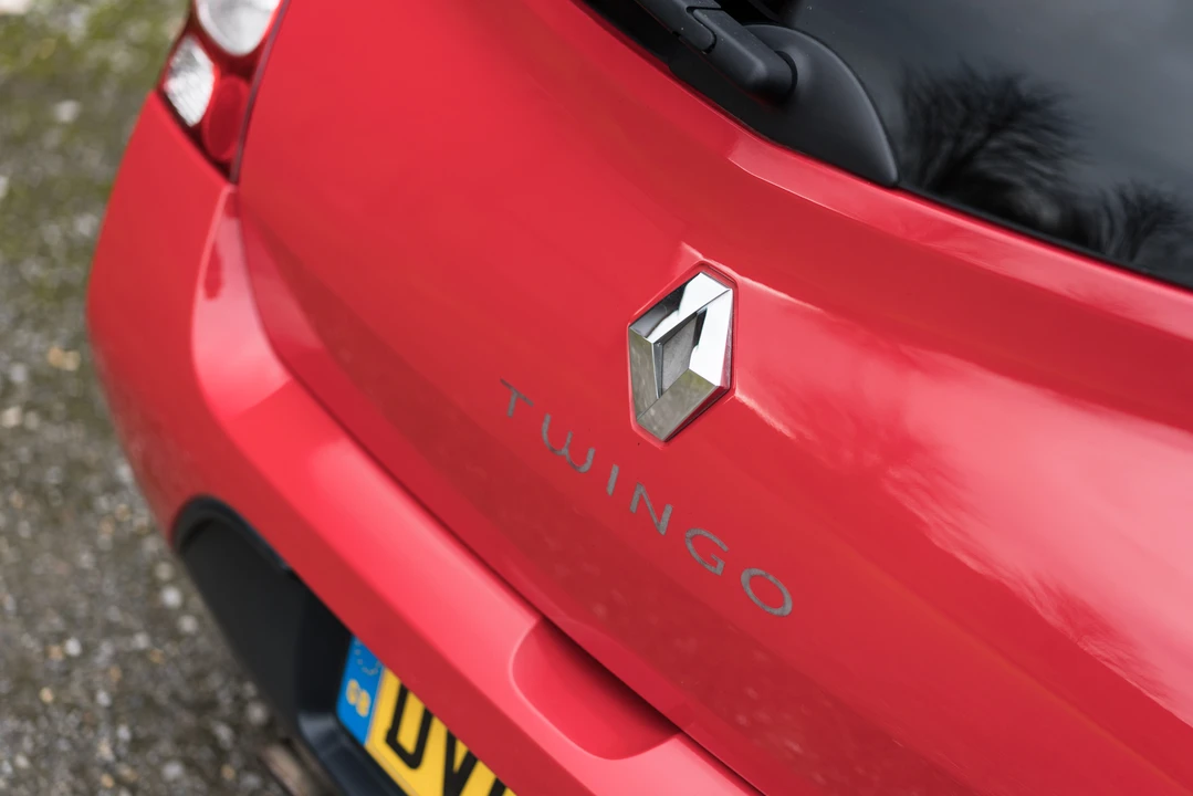 2009 Renault - Image 30 of 31