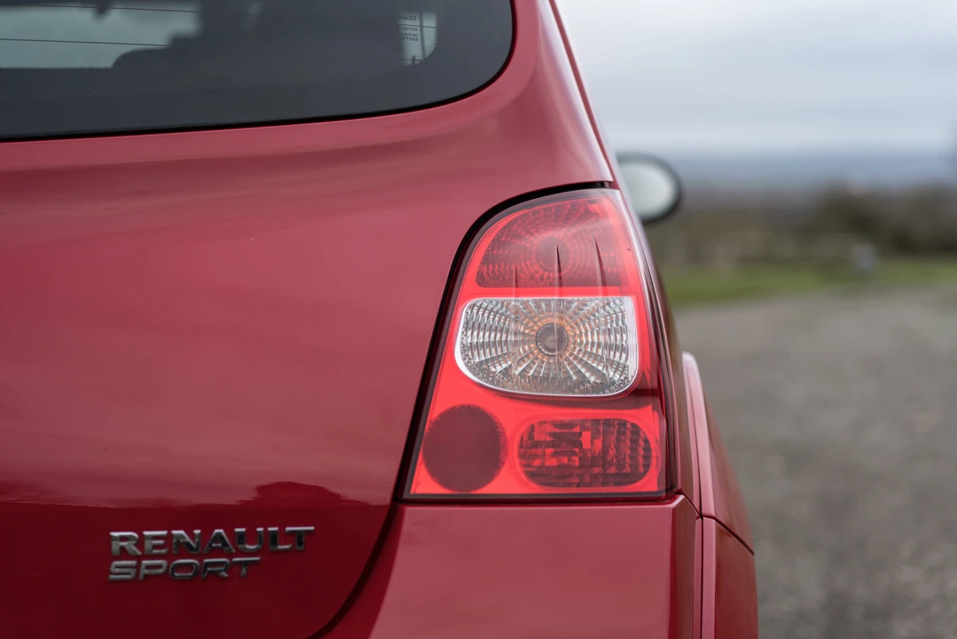2009 Renault - Image 31 of 31