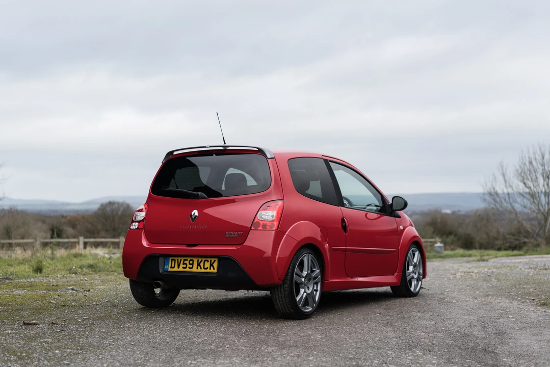 2009 Renault - Image 10 of 31