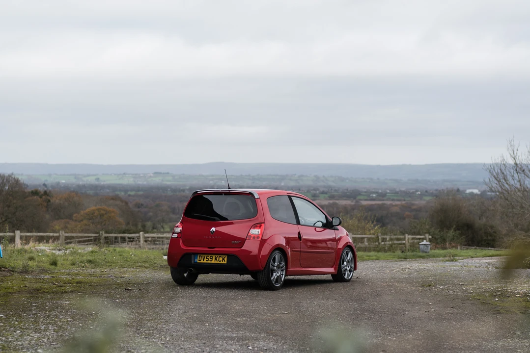 2009 Renault - Image 14 of 31