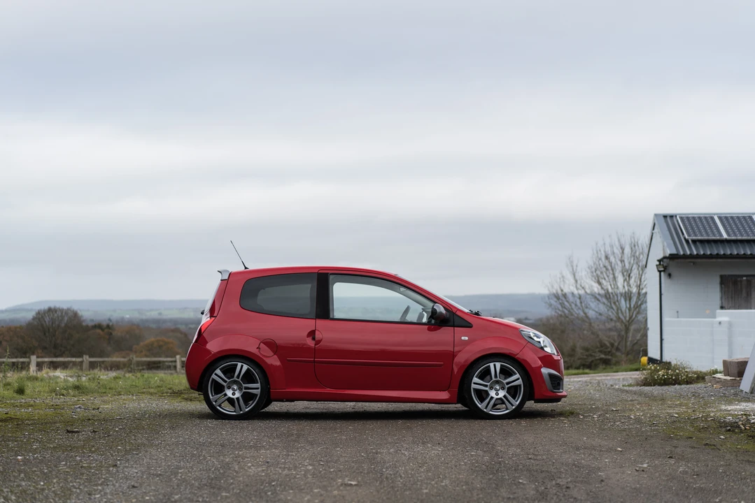 2009 Renault - Image 15 of 31