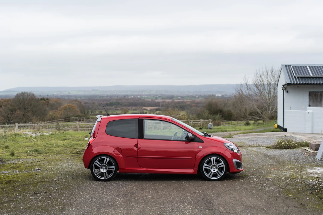 2009 Renault - Image 16 of 31