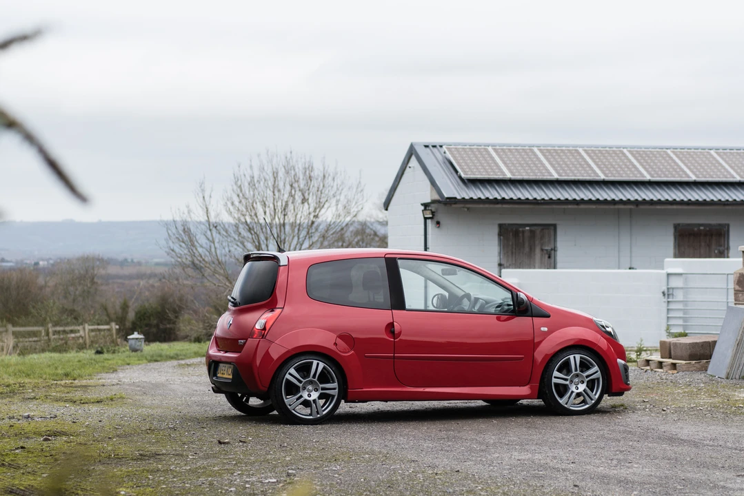 2009 Renault - Image 18 of 31