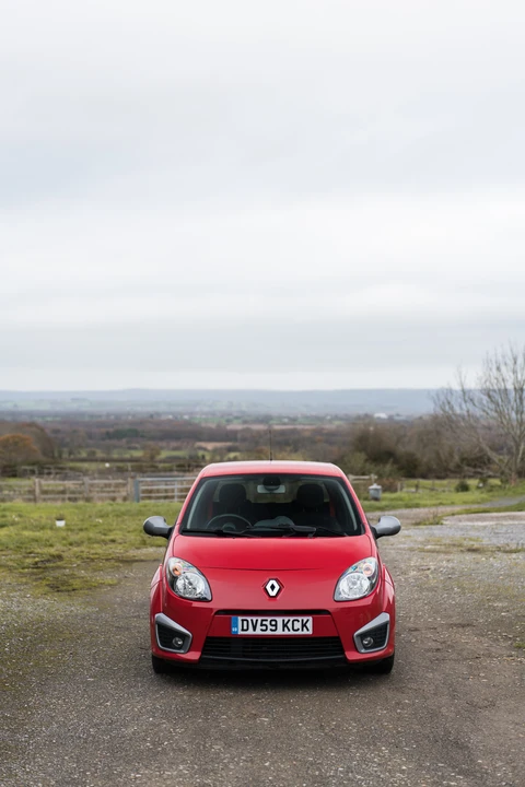 2009 Renault - Image 7 of 31