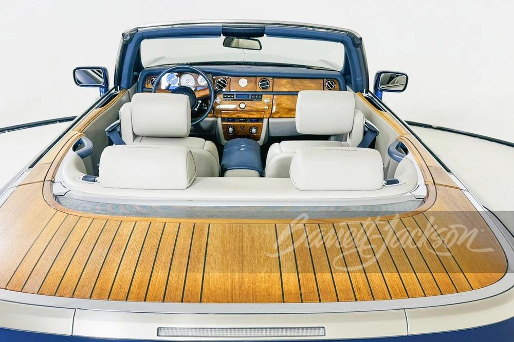 2009 Rolls-Royce Phantom VII - Image 14 of 17