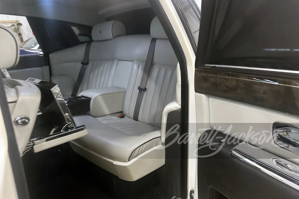2009 Rolls-Royce Phantom VII - Image 19 of 31