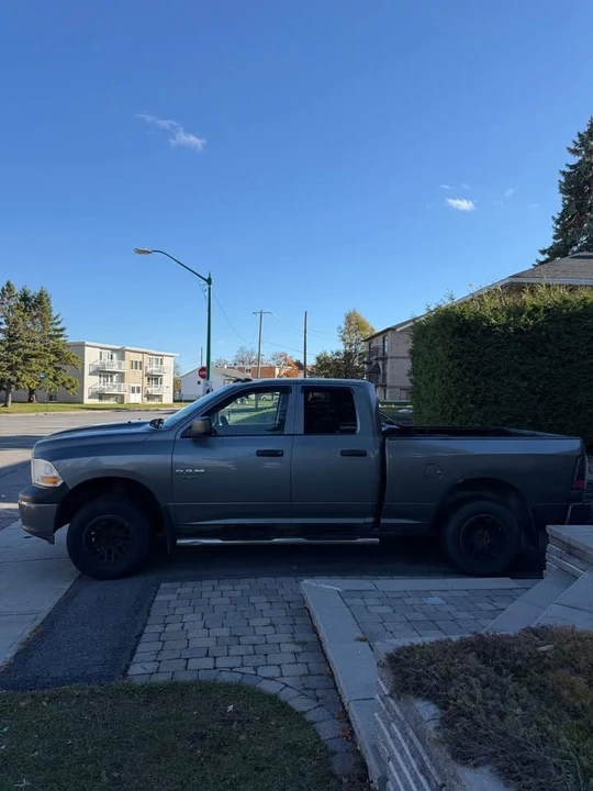2009 Dodge Ram 4th Gen - Image 2 of 9