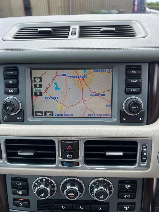 2009 Land Rover Range Rover L322 - Image 24 of 31