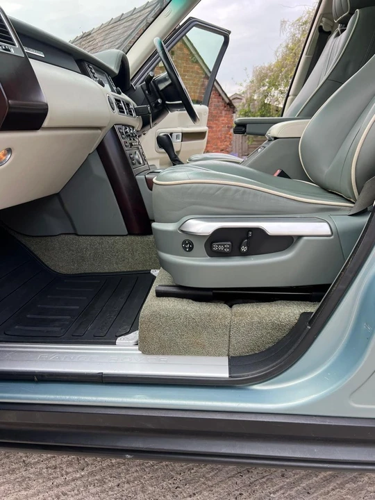 2009 Land Rover Range Rover L322 - Image 25 of 31