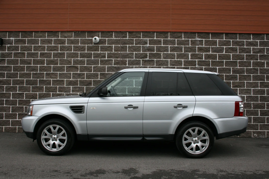 2009 Land Rover Range Rover Sport L320 - Image 9 of 31