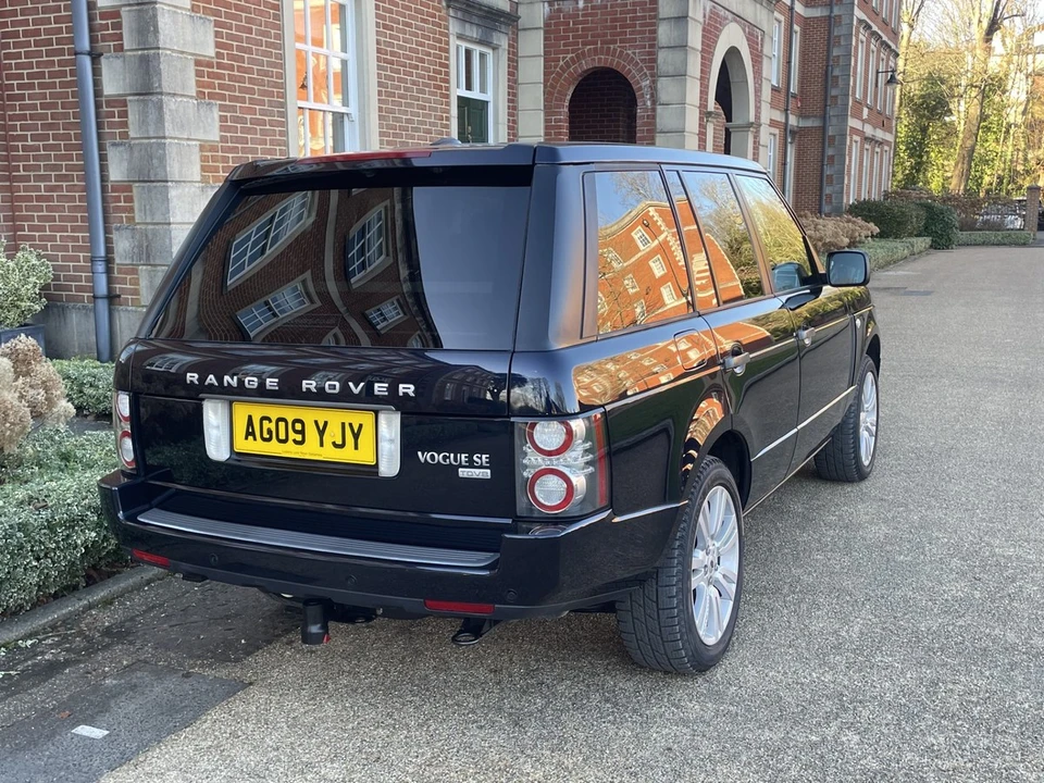 2009 Land Rover Range Rover L322 - Image 13 of 30