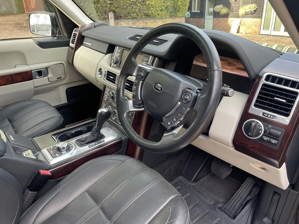 2009 Land Rover Range Rover L322 - Image 23 of 30