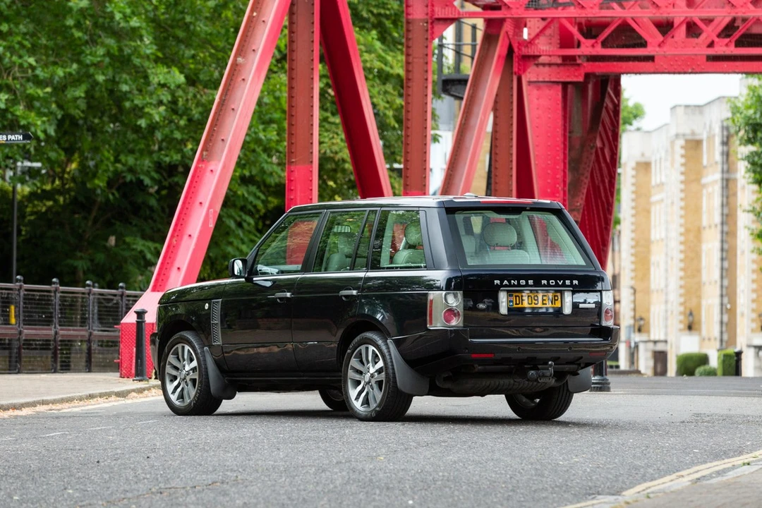 2009 Land Rover Range Rover L322 - Image 13 of 30
