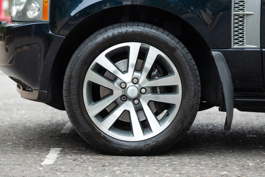 2009 Land Rover Range Rover L322 - Image 17 of 30