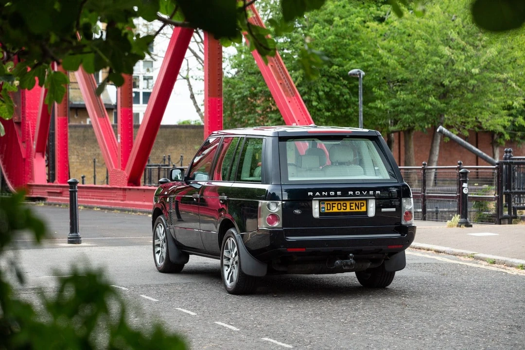 2009 Land Rover Range Rover L322 - Image 14 of 30