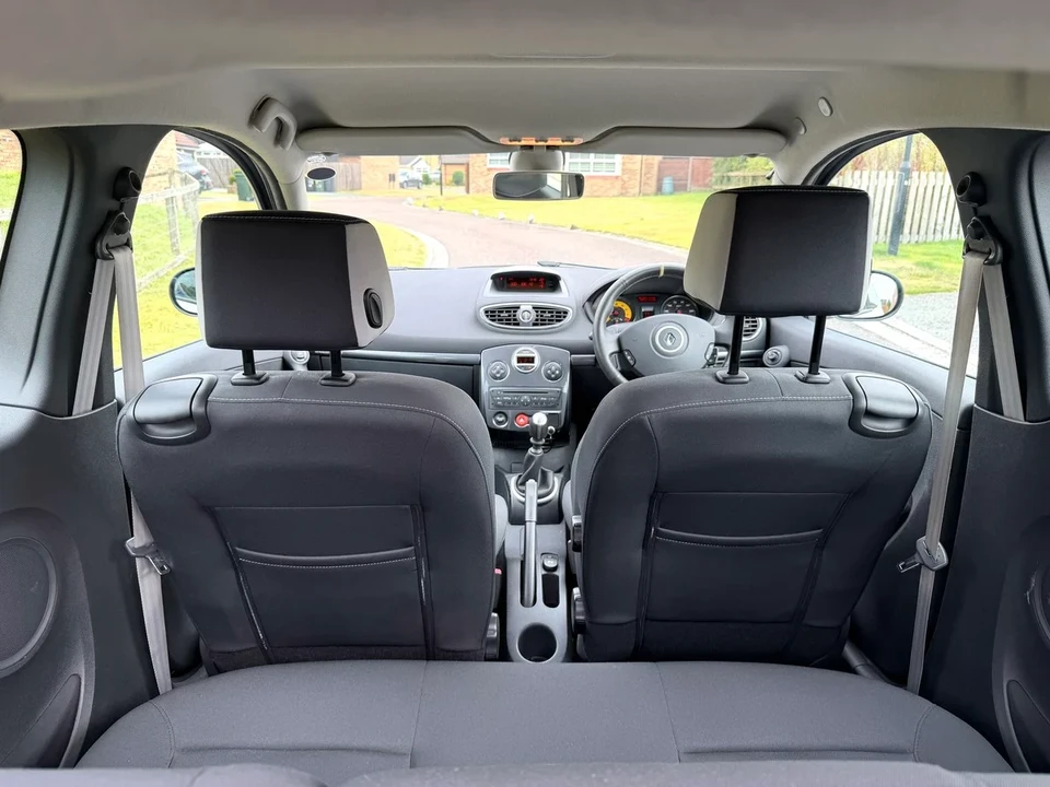 2009 Renault Clio 3rd Gen - Image 14 of 30