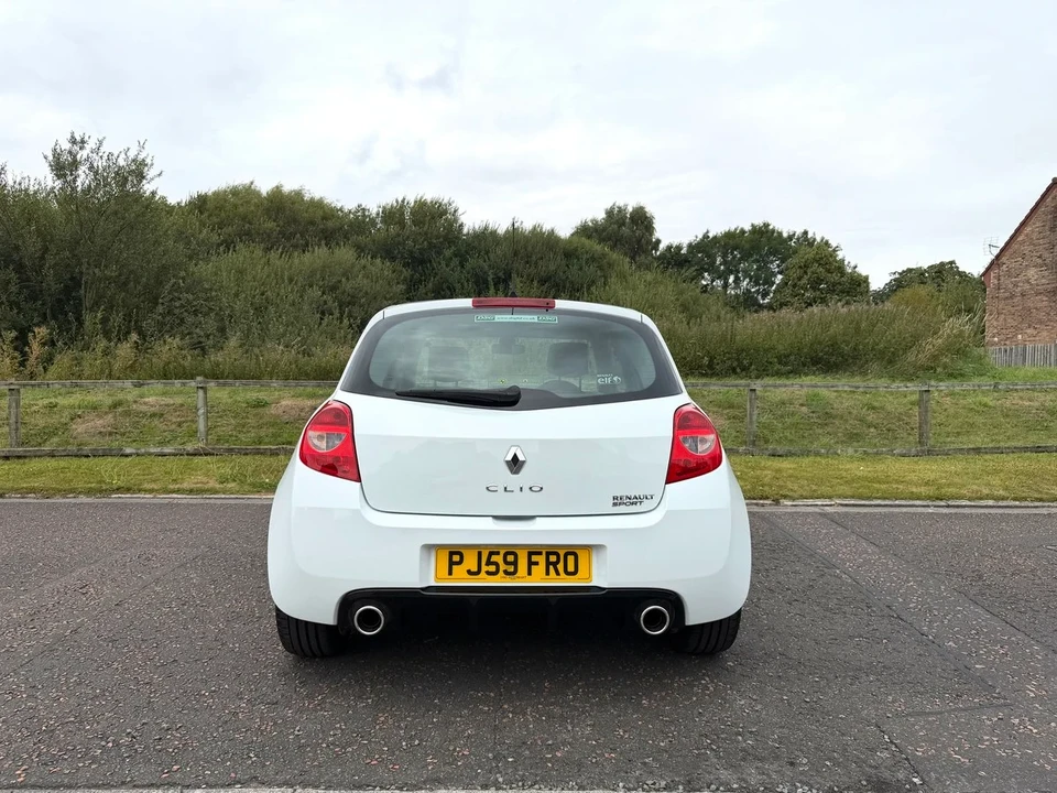 2009 Renault Clio 3rd Gen - Image 9 of 30