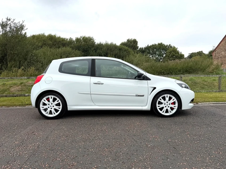 2009 Renault Clio 3rd Gen - Image 13 of 31