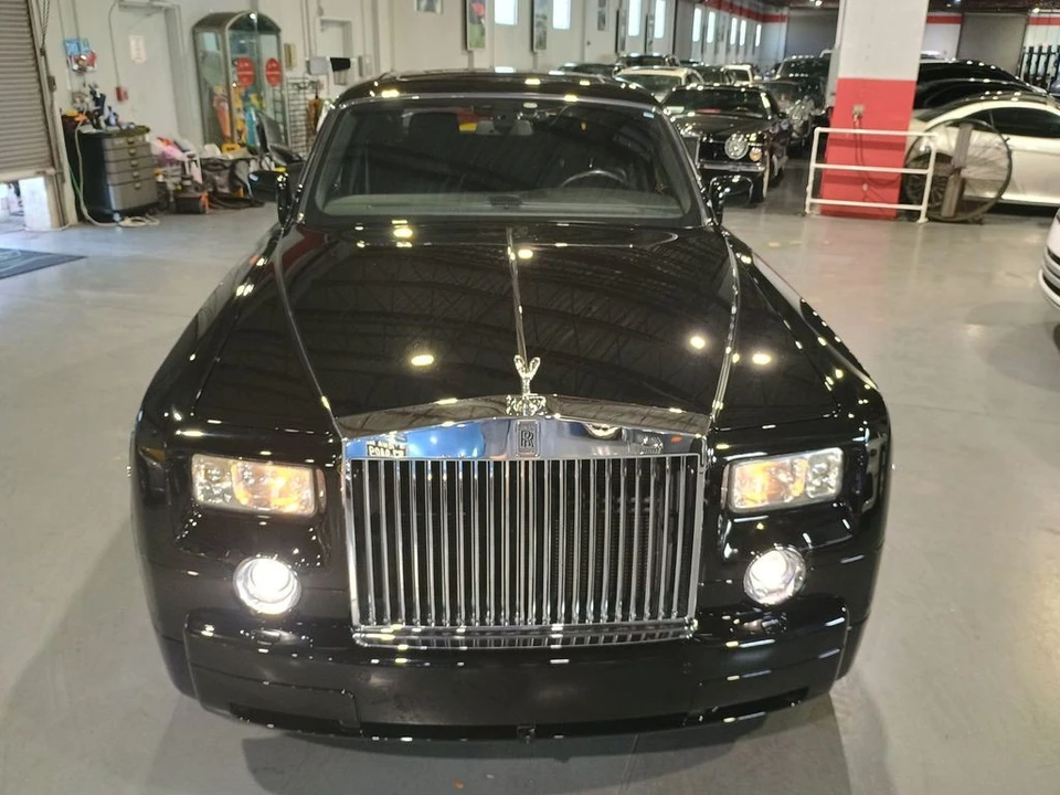 2009 Rolls-Royce Phantom VII - Image 10 of 12