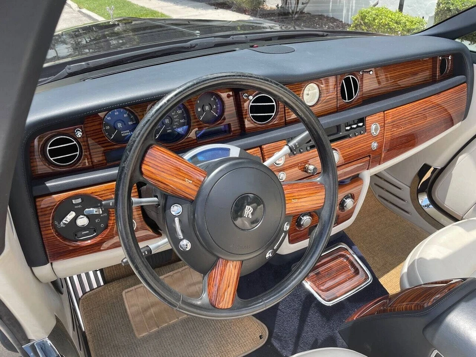 2009 Rolls-Royce Phantom VII - Image 19 of 31